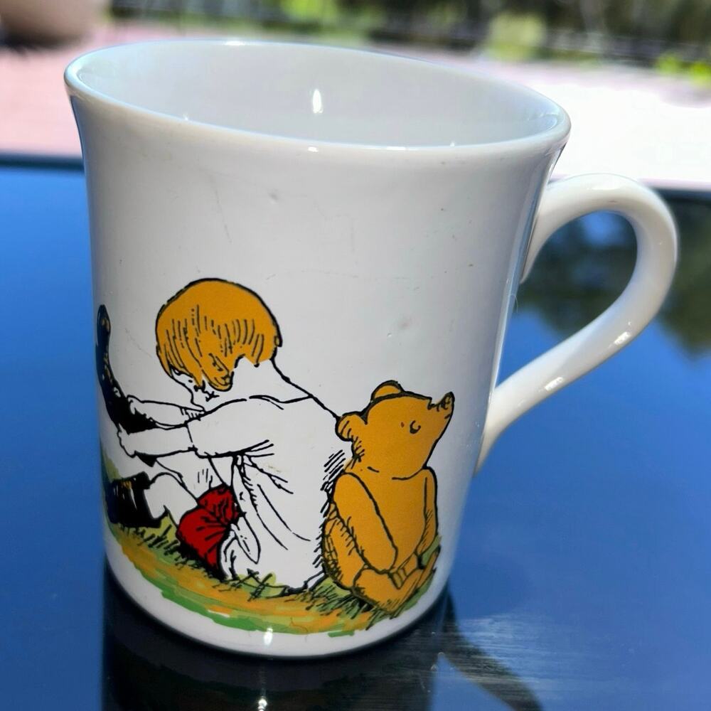 Vintage Winnie the Pooh & Christopher Robin Mug England sunflower arts